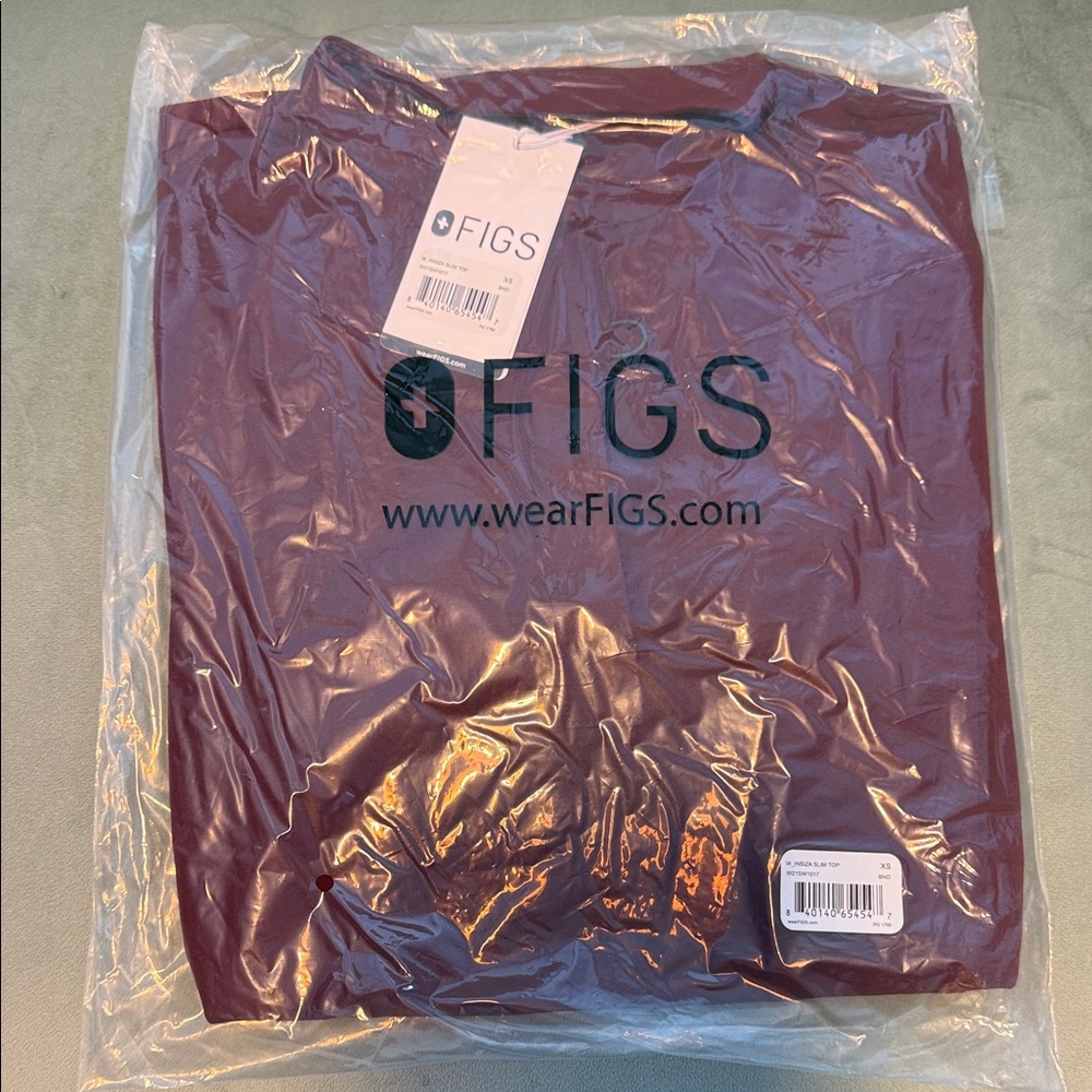 Figs Women's Scrub Top in Burgundy Insiza